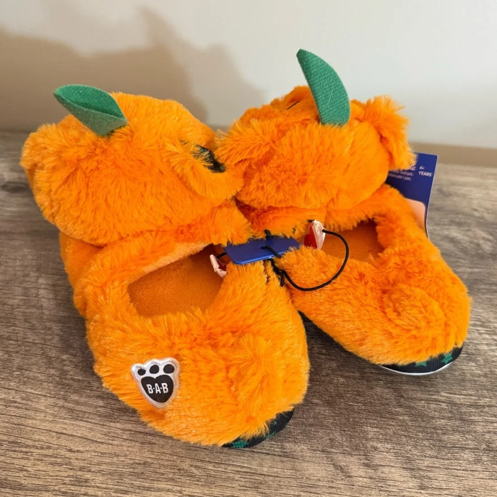 Build a Bear BAB Orange Pumpkin Bear Plush Slippers NWT Halloween Size 1-2 Kids